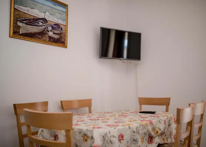 Paradise Apartments * Lopar