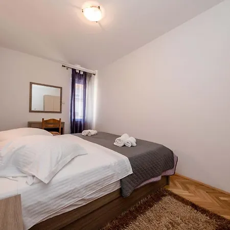 3 Apartment Lopar