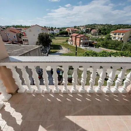 Apartment 3 Lopar