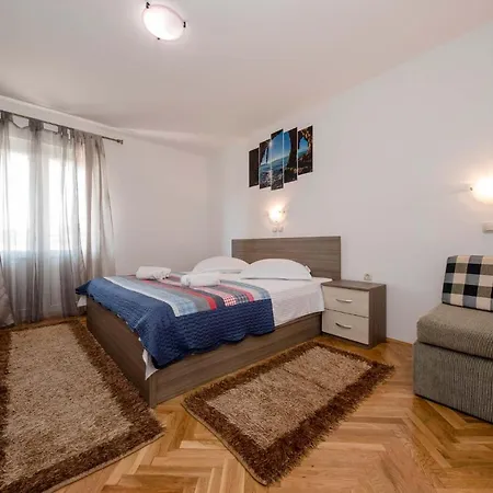 Apartment 3