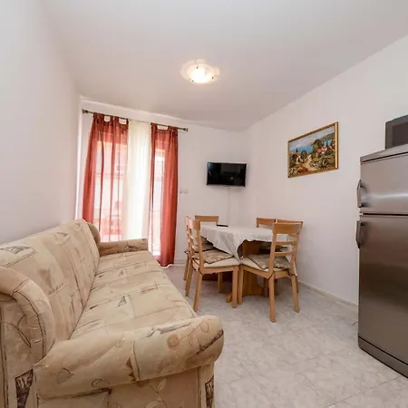 Apartment 3